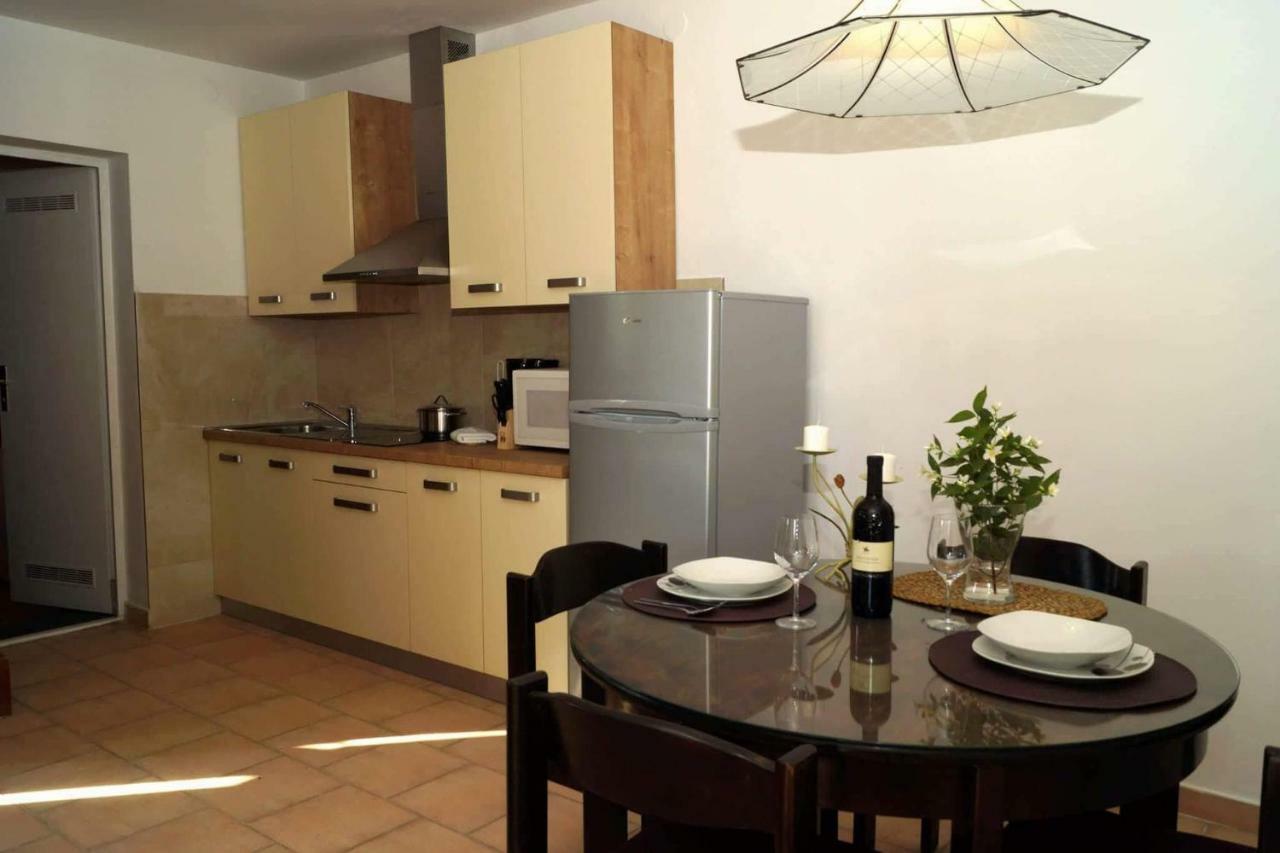 Apartman Eric Apartment พูลา ภายนอก รูปภาพ