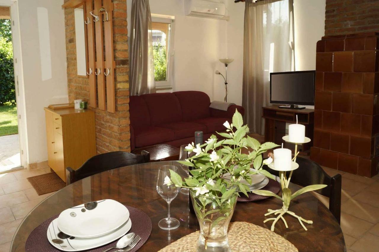 Apartman Eric Apartment พูลา ภายนอก รูปภาพ