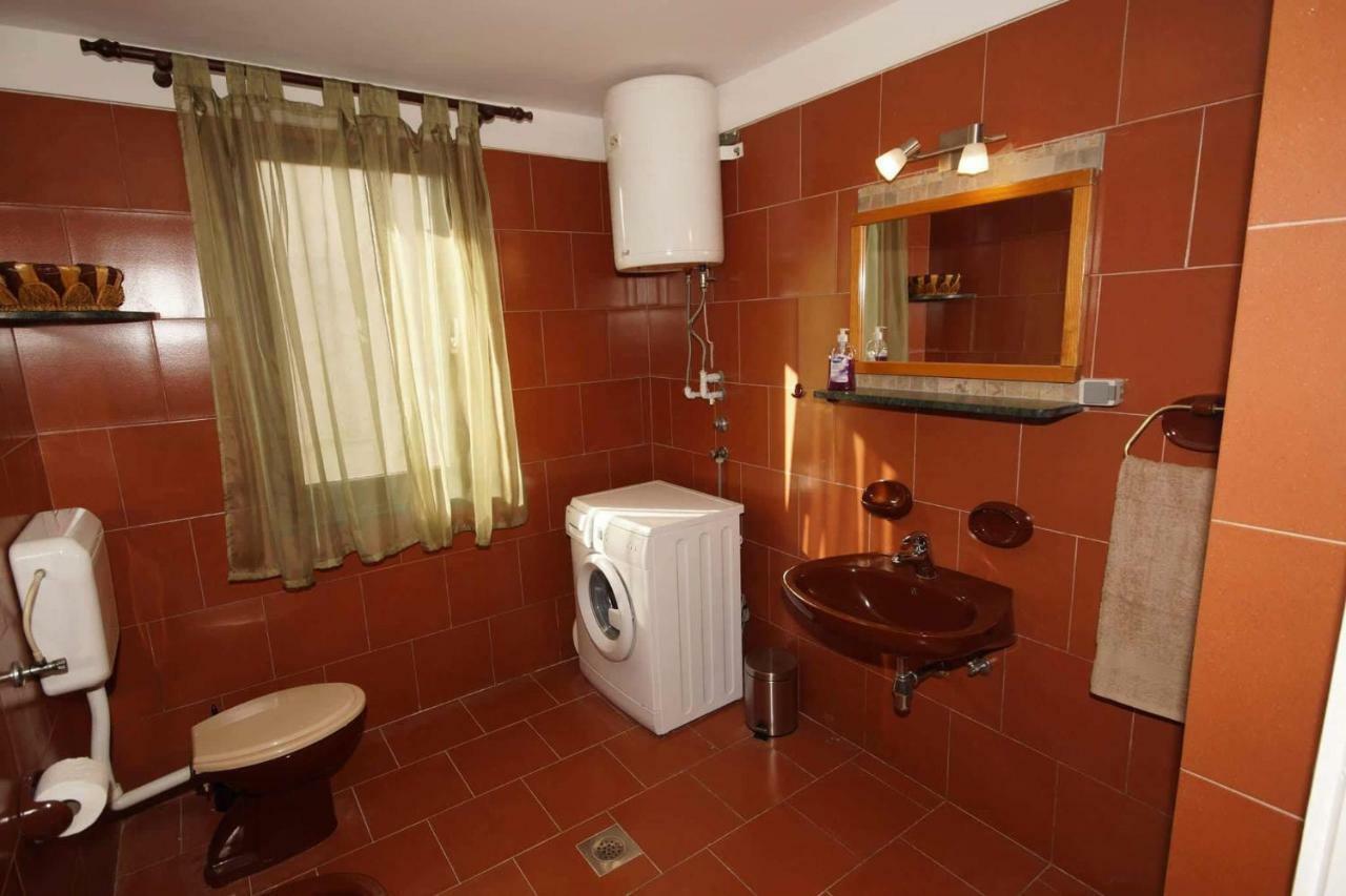 Apartman Eric Apartment พูลา ภายนอก รูปภาพ